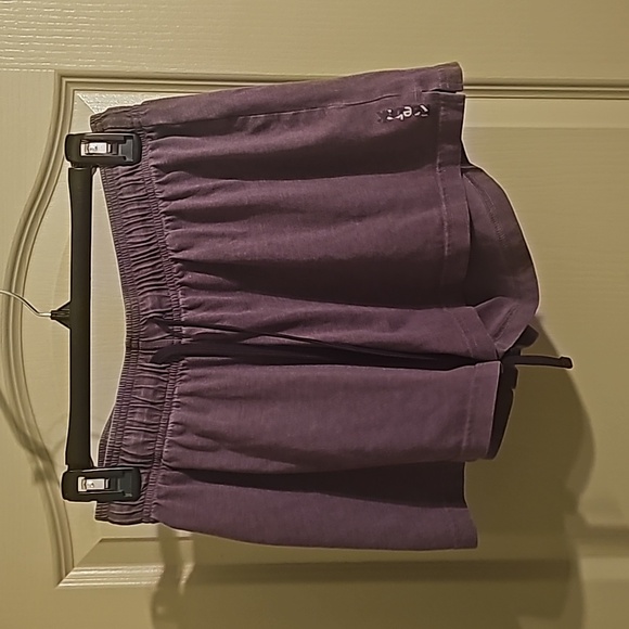 Reebok Pants - FREE W any purchase over $5 Reebok sz tag missing purple shorts see measurement